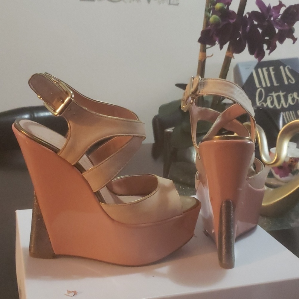 Size 7.5 wedge sandals